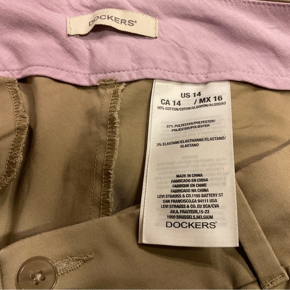 Dockers Women’s Shorts ~ Size 14 - Picture 4 of 4